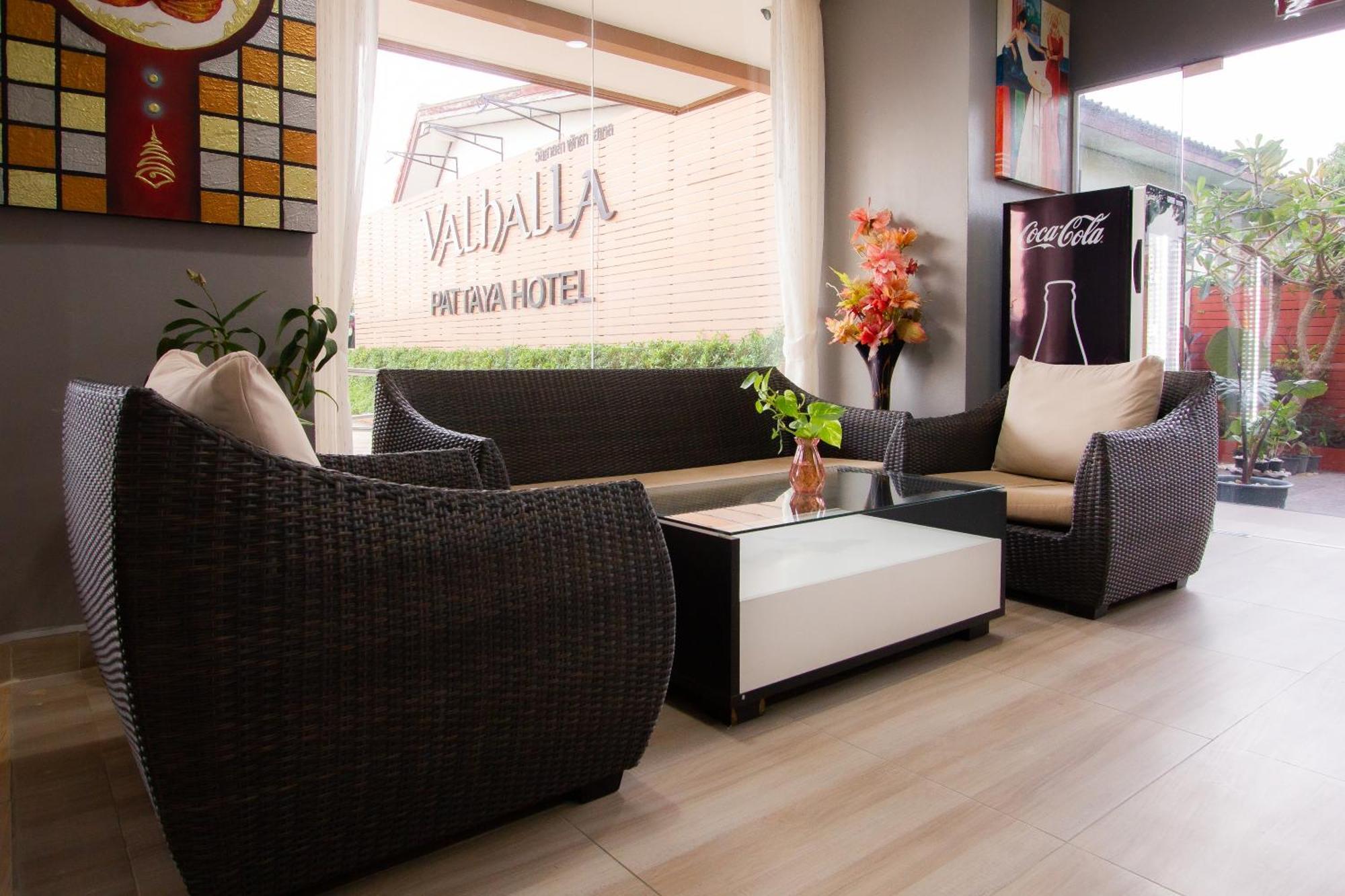 Valhalla Pattaya Hotel Jomtien Beach Exterior photo